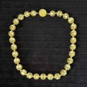 Elegant Vintage Yellow Beaded Necklace 17.5” length w clasp